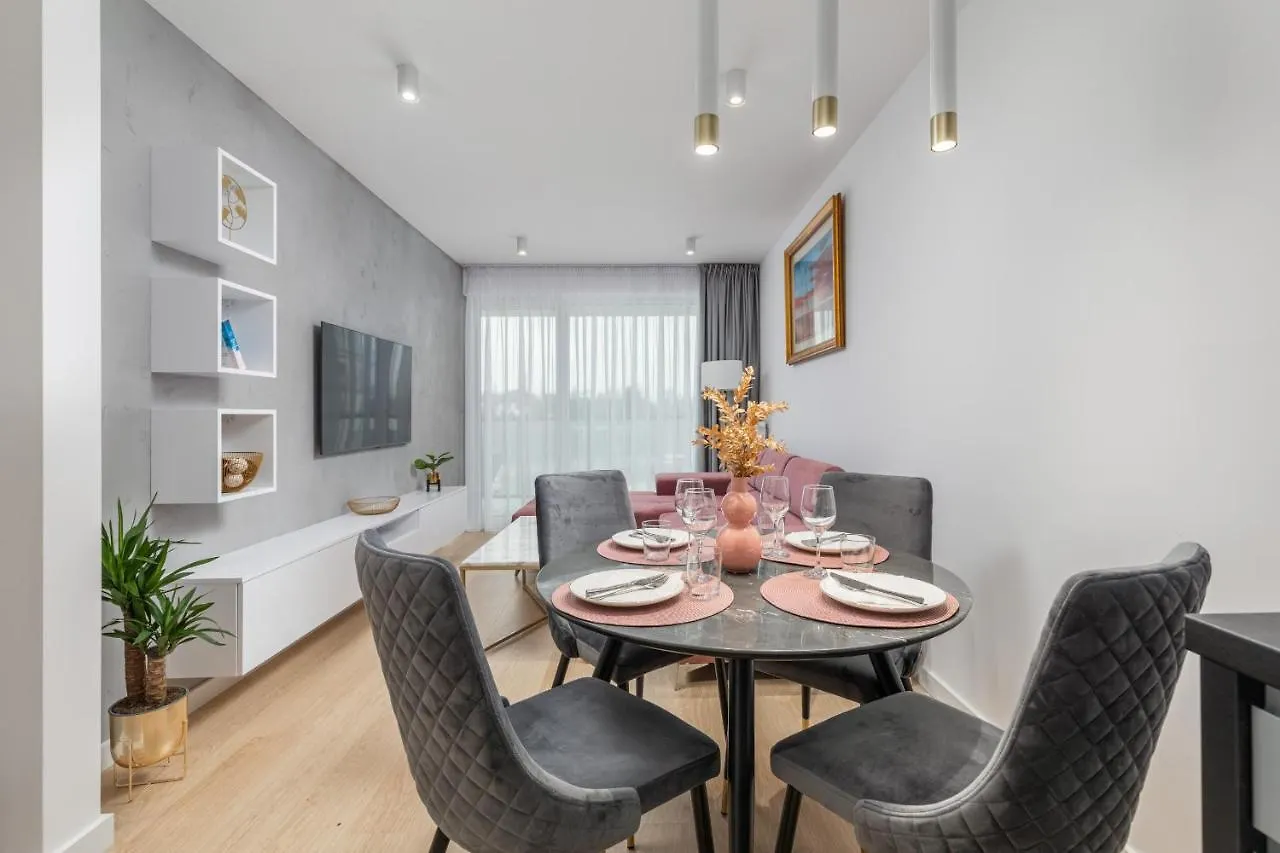 Westin House Resort Apartment Kolobrzeg By Noclegi Renters
